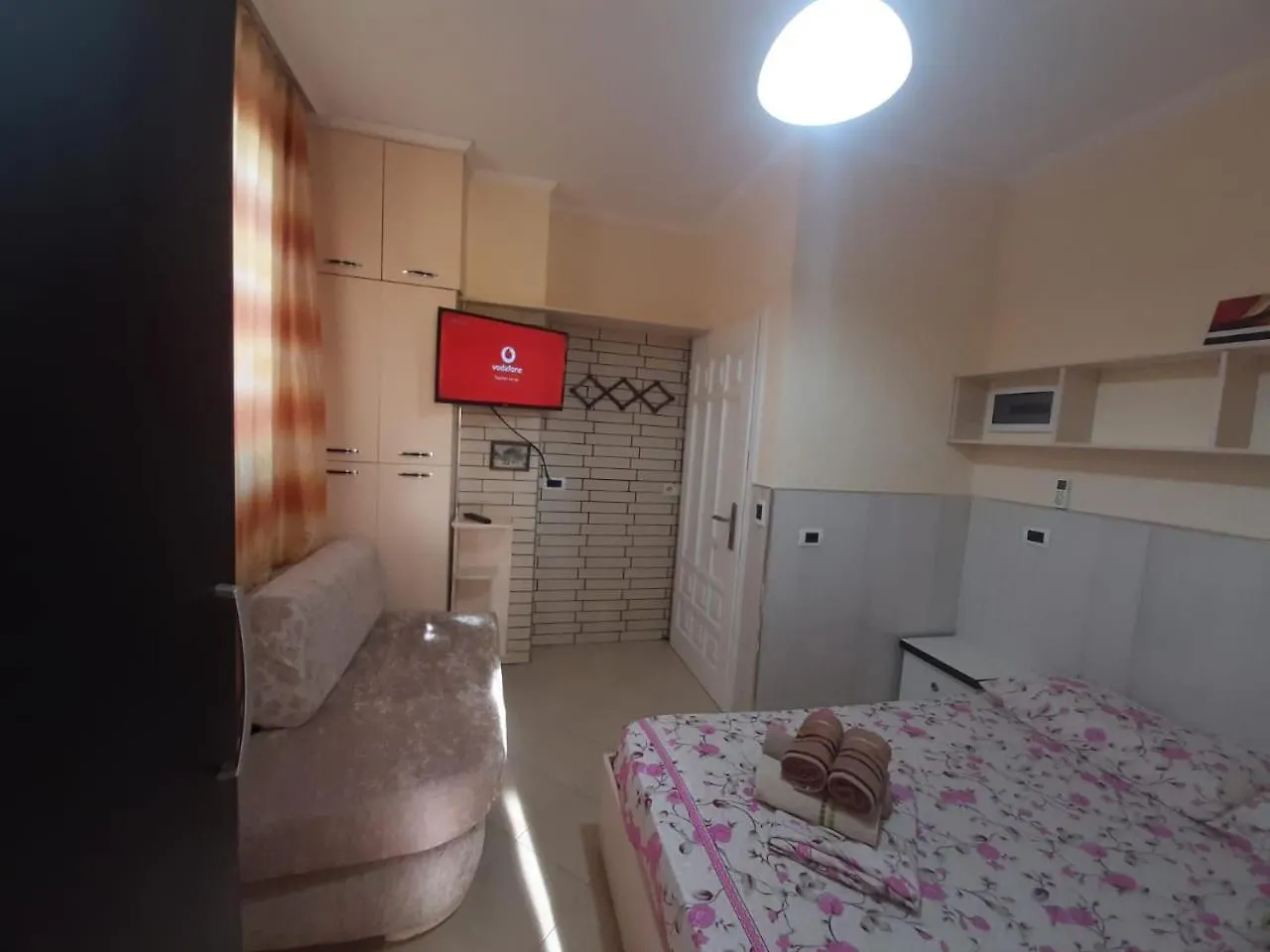 Lovely Appartament 1-B Tirana Apartment